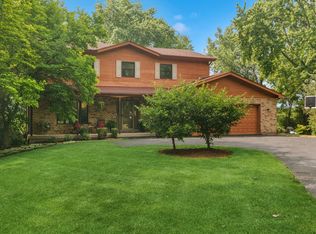 37 Wychwood Ln, South Barrington, IL
