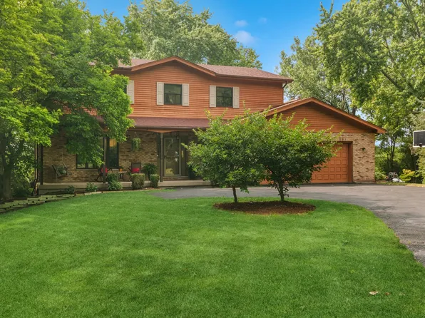 37 Wychwood Ln, South Barrington, IL 60010