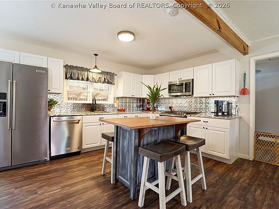 5th image of 239 Irene Cir