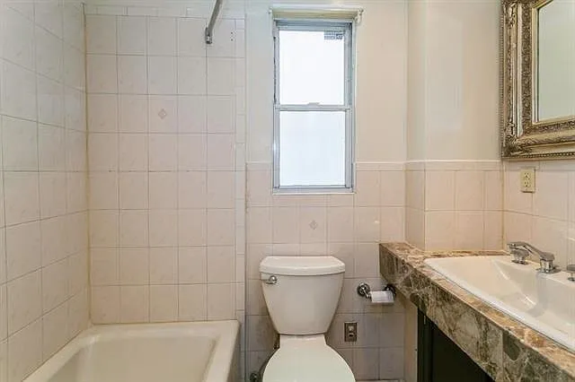 320 6th St #1 — Photo 9