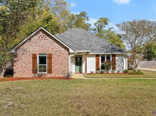 18618 White Oak Dr, Prairieville, LA 70769