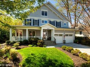 6902 Brennon Ln, Chevy Chase, MD 20815