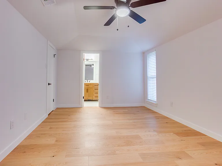 5014 Roundtable Ln — Photo 4
