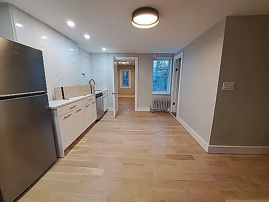 1st image of 135 Quincy St #3