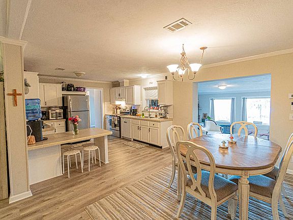 4th image of 11440 75th Loop