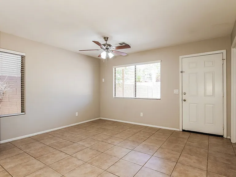 12508 W Windsor Blvd — Photo 5