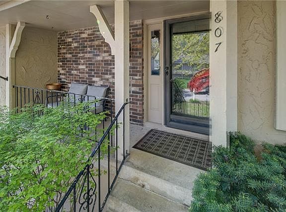 3rd image of 807 E 16th Street Ter