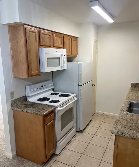 6564 Fleur DeLis Apartments — Photo 5