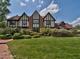 15 Oldfield Rd, Shavertown, PA 18708