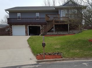 948 Hillpoint Ct, Poynette, WI 53955