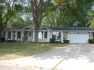 5260 Applewood Dr, Flushing, MI