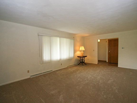 5th image of 2521 E Bristol St