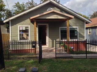 907 McIntosh St, Houston, TX 77009