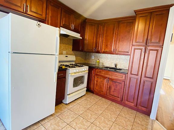 3rd image of 107-14 Rockaway Blvd #2