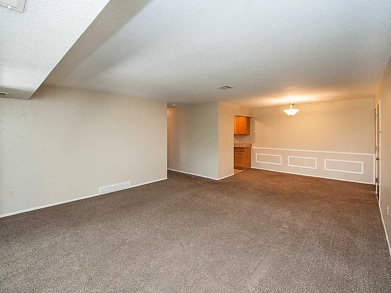 Beacon Point Apartments — Photo 21
