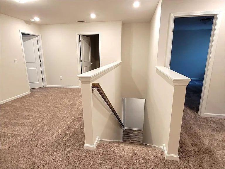 614 Easton Way — Photo 13