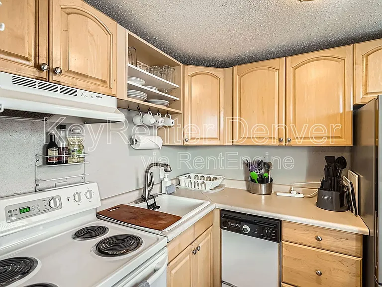 2482 W Caithness Pl #14 — Photo 6