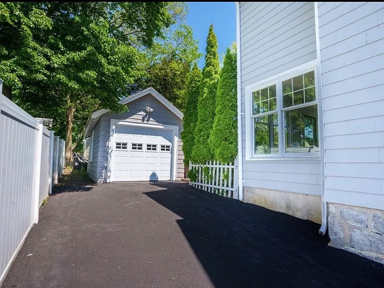198 Cedar St — Photo 6