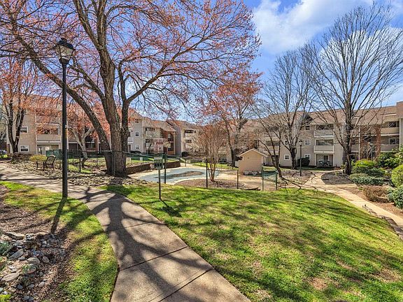 2nd image of 2601 Duncan Chapel Rd Unit B202