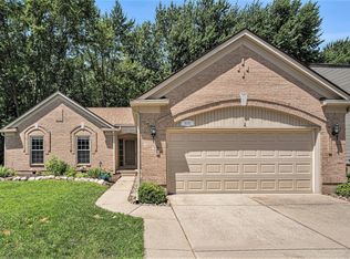 8191 Creekside Dr, Westland, MI 48185