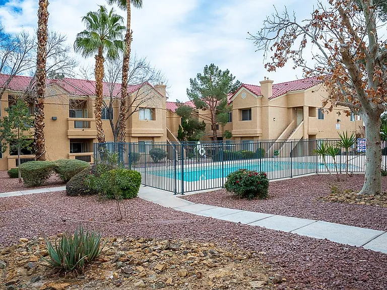 900 Heavenly Hills Ct #220 — Photo 12