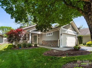 20 E Fairway View Ct, Etowah, NC 28729