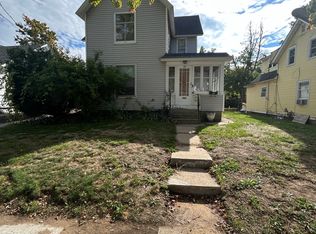 126 E 15th St, Holland, MI 49423