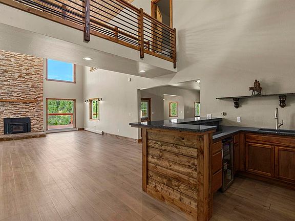 3rd image of 71 Morningstar Drive