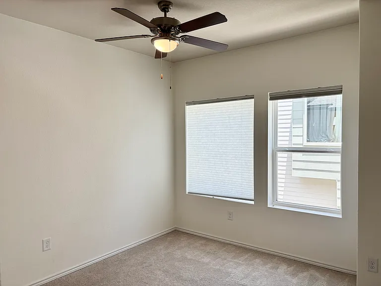 4329 Stromquist St — Photo 14