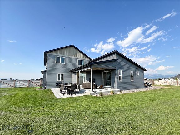 3rd image of 291 McCullough Dr