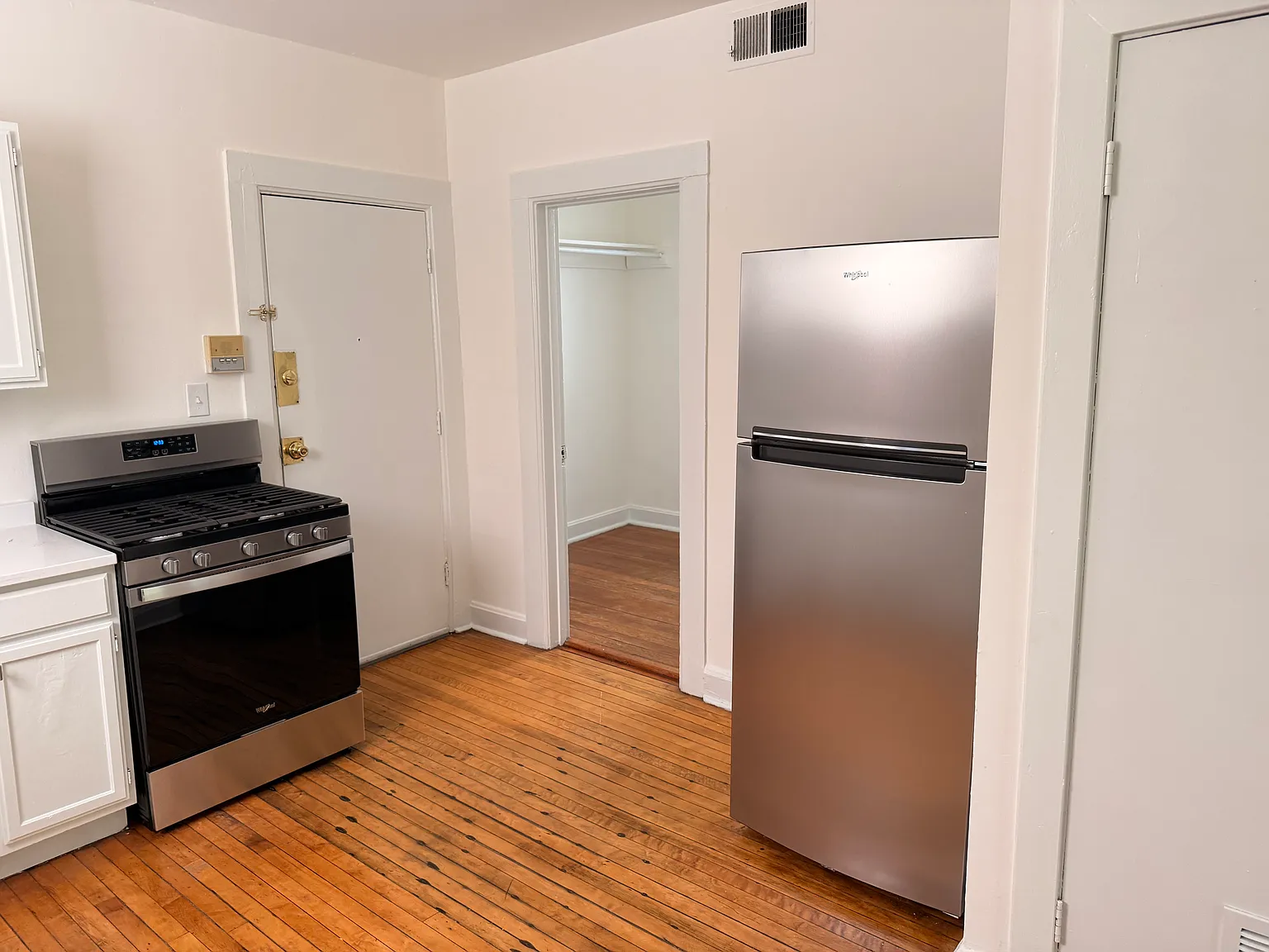 1 bed, 550 sqft, $1,550 — Photo 4