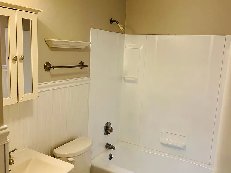 7852 Saint Claire Ln — Photo 5