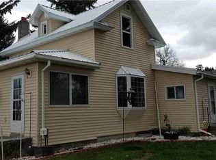 107 3rd Ave E, Ryegate, MT 59074