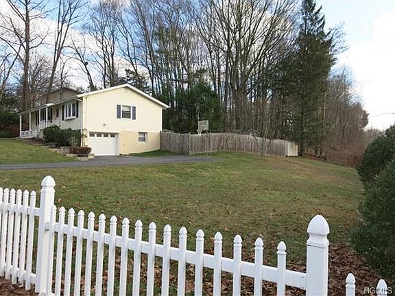 3rd image of 21 Victoria Dr