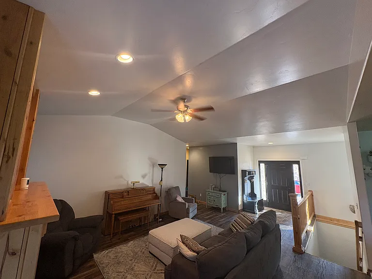 Doc Allen Dr — Photo 5