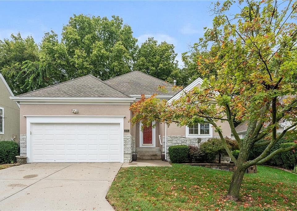 1st image of 708 W 131st Pl
