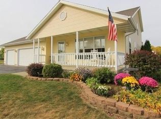 6865 Northern Light Dr, Sun Prairie, WI 53590