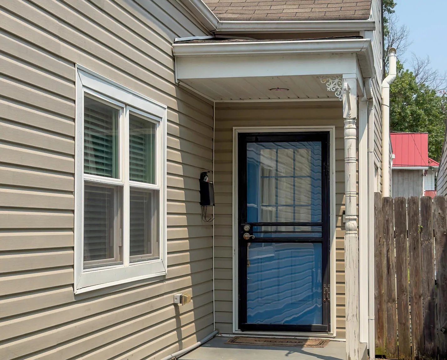 2 bed, 1.0 bath, 1145 sqft, $1,750 — Photo 3