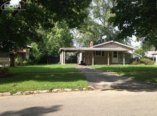 1412 Blackberry Ln, Flint, MI 48507