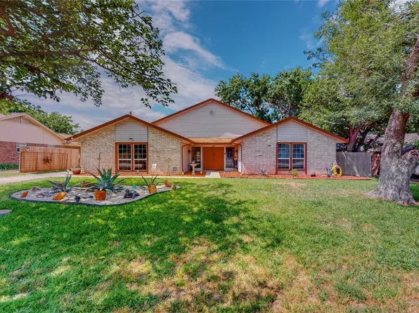 309 Peninsula Dr, Little Elm, TX 75068