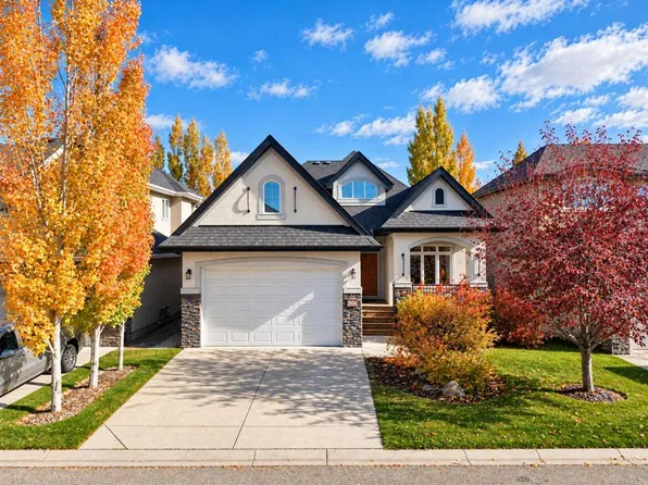 364 W Tuscany Estates Rise NW, Calgary, AB T3L 0C6