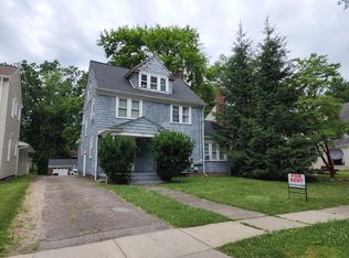 206 University Dr, Kent, OH 44240