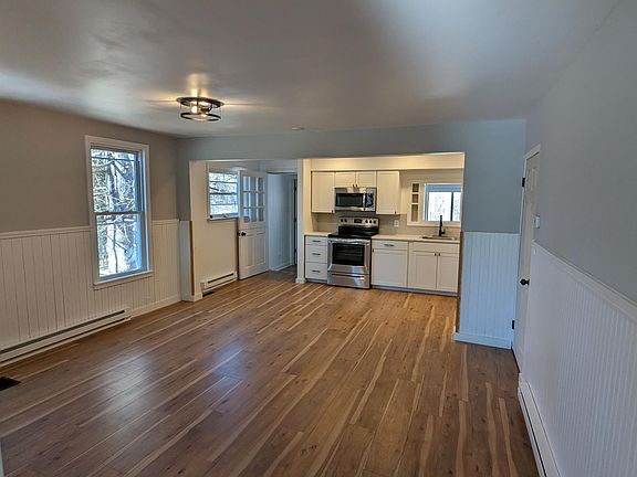 3rd image of 321 E Cortland St