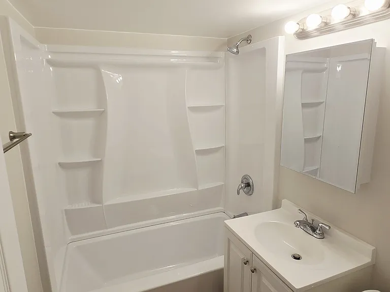 11011 - 13 South Lloyd Drive - #9 — Photo 19