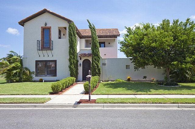 1st image of 917 E Balboa Ave