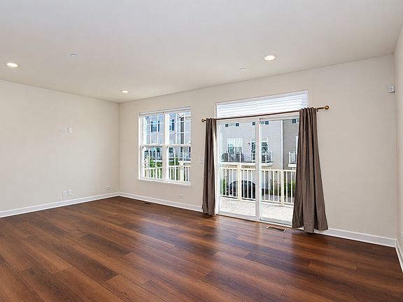 4th image of 1609 Sager Way