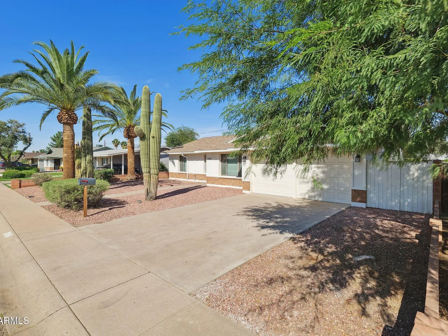 4 bed, 2.0 bath, 1699 sqft, $3,000 — Photo 3
