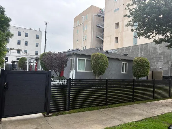 8844 Ramsgate Ave, Los Angeles, CA 90045