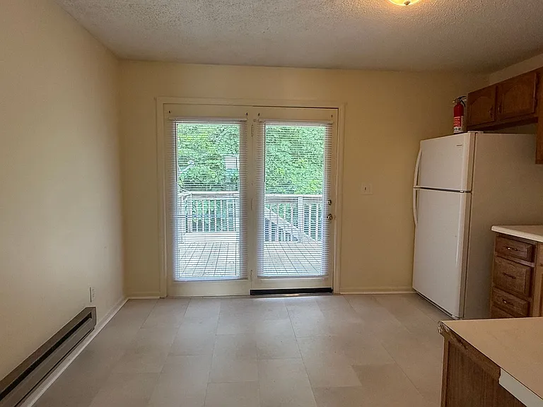 113 Elliott And Scott Cir — Photo 6