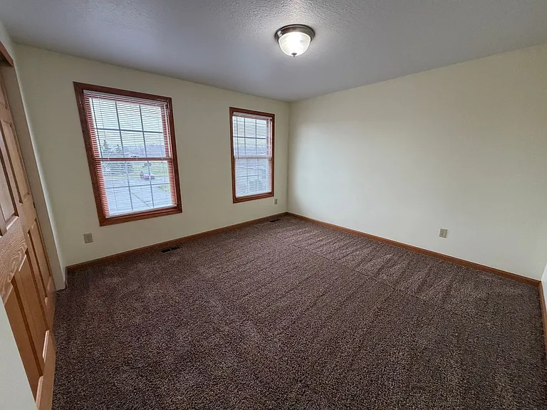 1114 W Depoy Dr — Photo 14